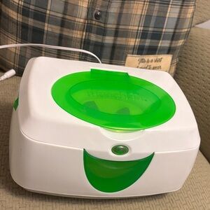 Munchkin Green and White Wipe Warmer